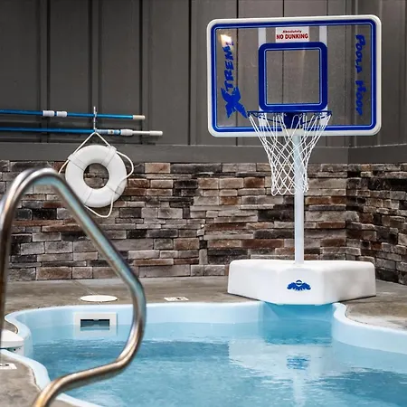 Villa Pool La La